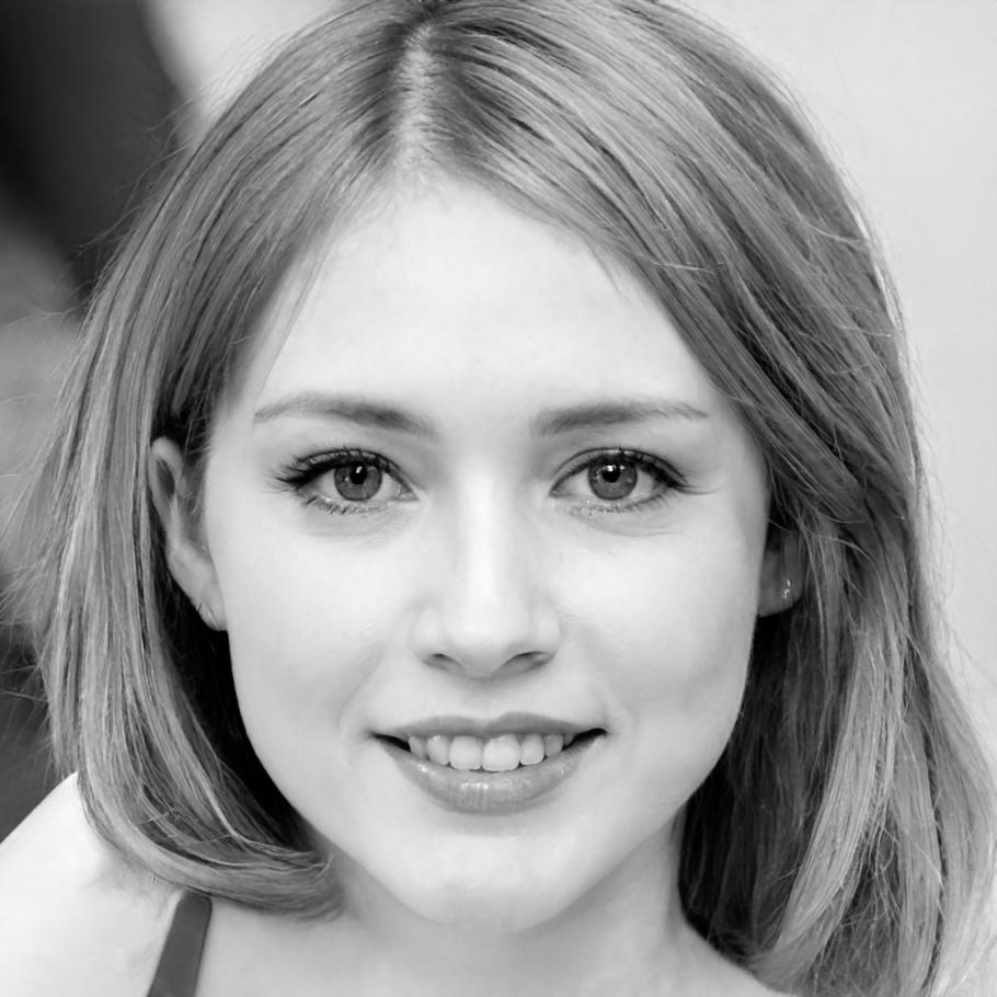 Saskia Threlfall analysing business data